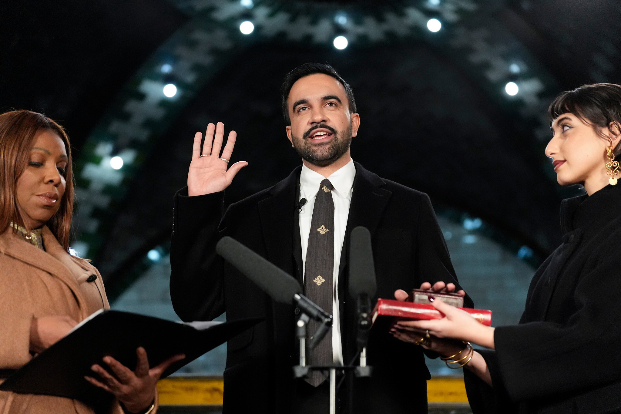 New Year’s Day Ushers in Historic Era as Zohran Mamdani Takes Office